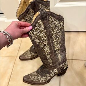 CORRAL WOMEN'S CRATER WITH BONE EMBROIDERY WESTERN BOOTS - SNIP TOE